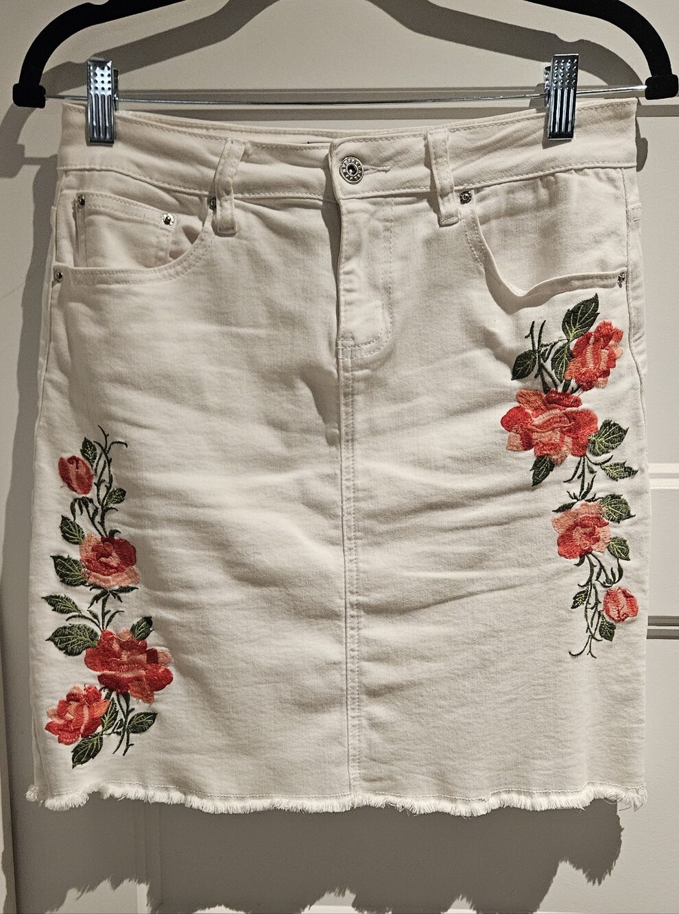 Earl Jeans White Denim Mini Skirt with Red Floral Embroidery
